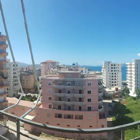 Casa Kevin 2 - Well Connected, Well Lit, Balcony Daire *